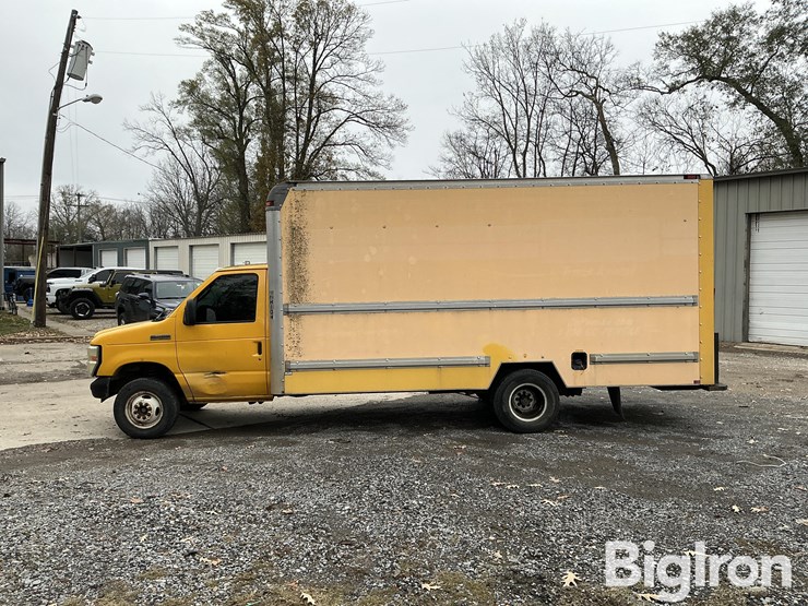 2008-ford-e350-image-8