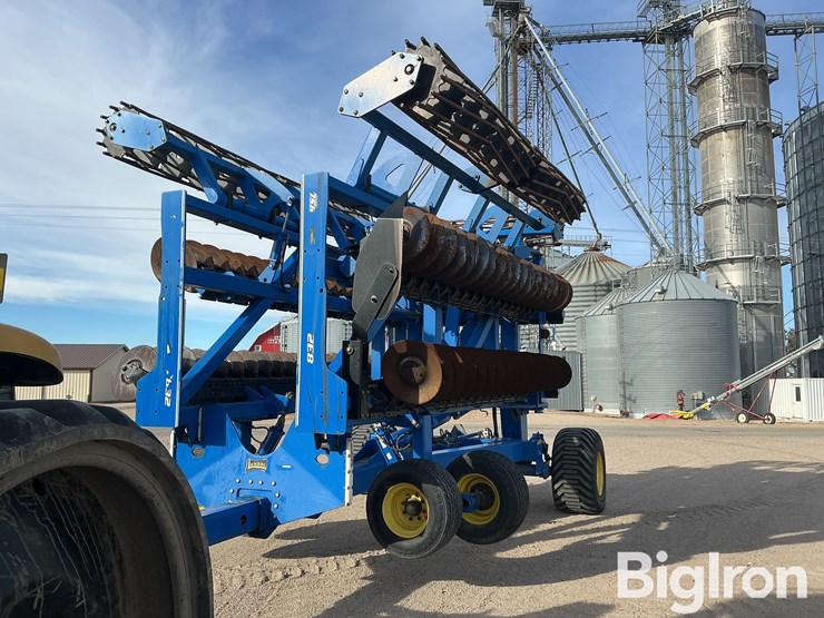 2016-landoll-7832-40-image-2