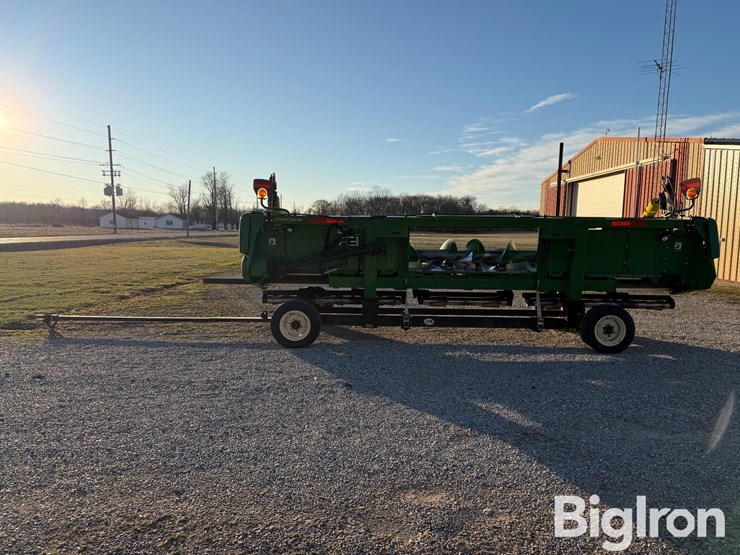 2020-john-deere-708c-image-6