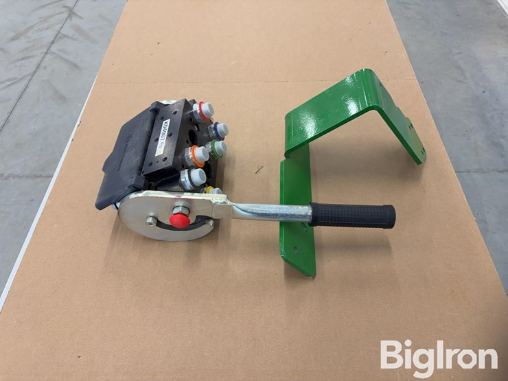 john-deere-6-image-8