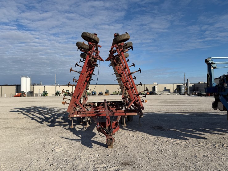 case-ih-4300-image-2