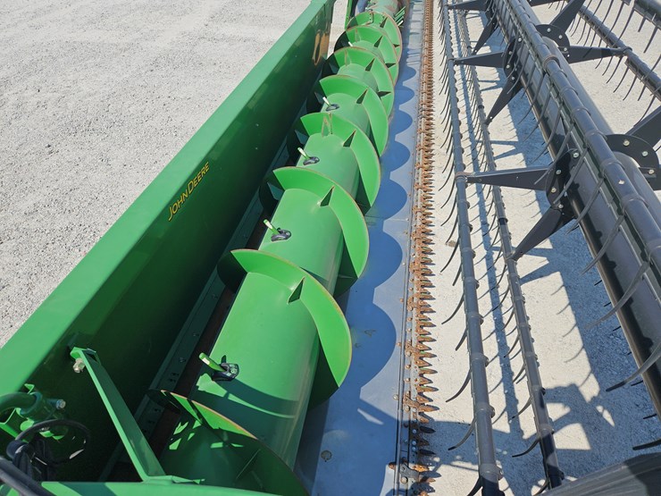 2009-john-deere-635f-image-3