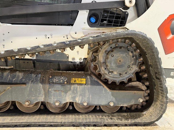 2023-bobcat-t770-image-13