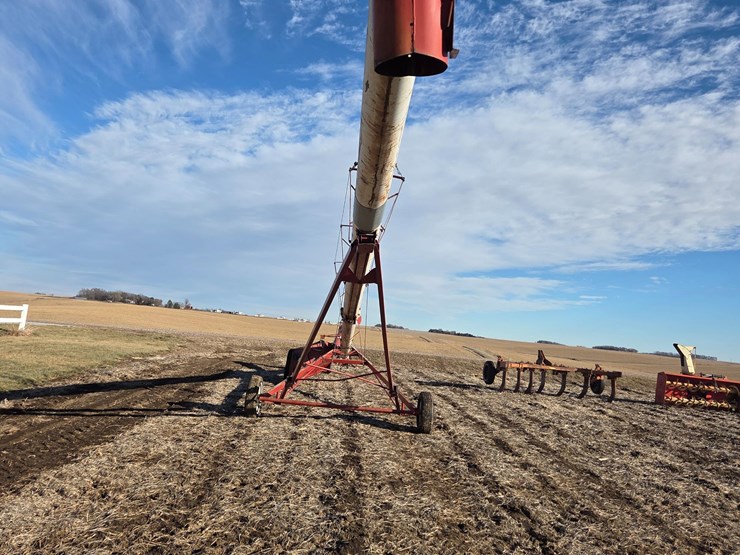 feterl-10"-x-64'-auger-image-7