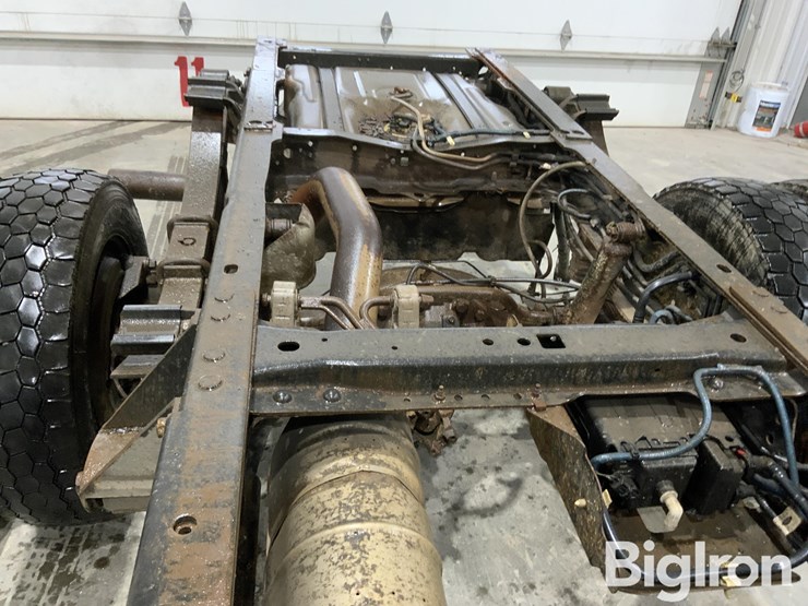 2014-ford-f550-image-18