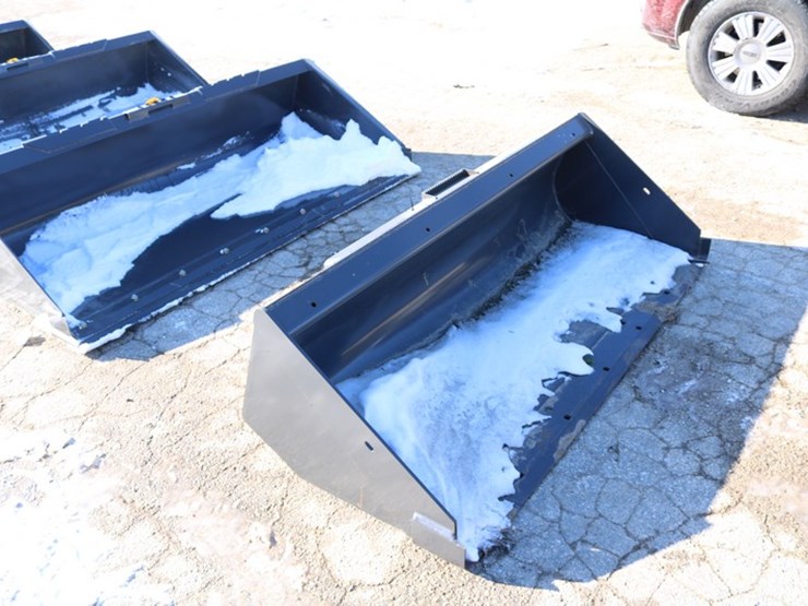 new-holland-72-image-2