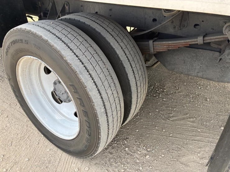 2017-ford-f550-xlt-image-7