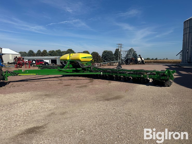 2009-john-deere-1770nt-ccs-image-7