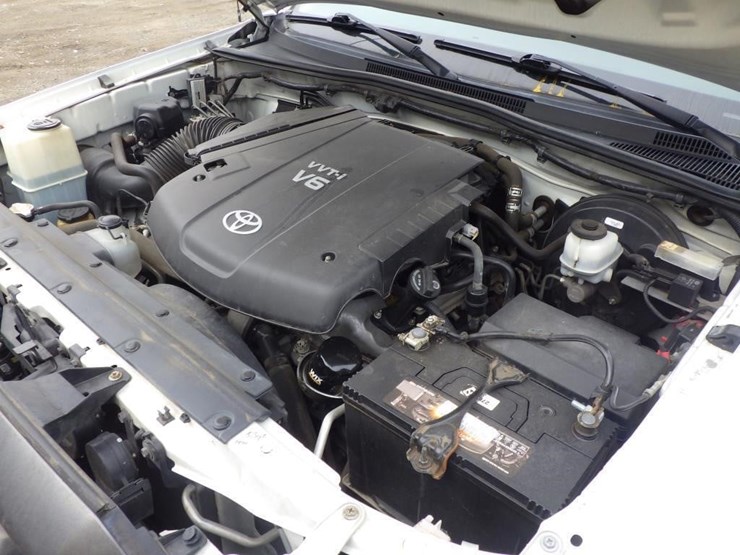 2014-toyota-tacoma-image-8