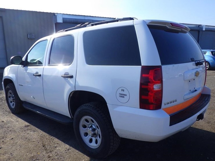 2014-chevrolet-tahoe-image-4