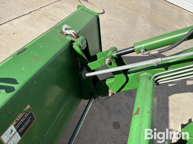 2013-john-deere-3520-image-12