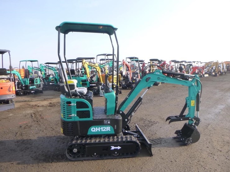 agt-qh12r-hydraulic-excavator-image-7