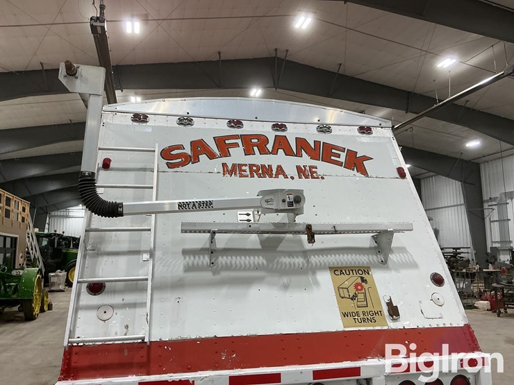 1982-cornhusker-grain-image-11