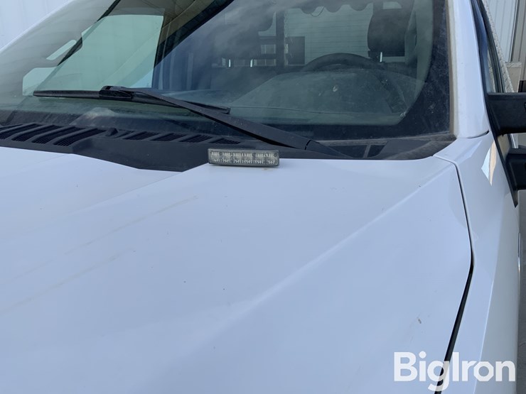 2019-ford-f350-xl-image-15