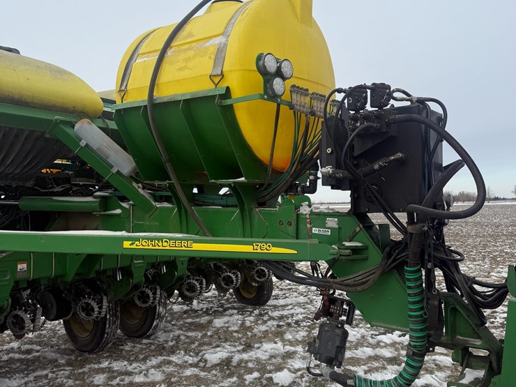 2003-john-deere-1790-ccs-image-17