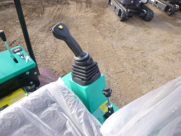 agt-mx12rx-hydraulic-excavator-image-23