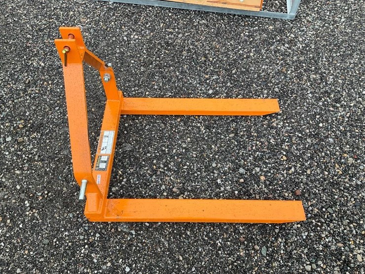 #1351-•-unused-wolverine-3-point-forks-image-1