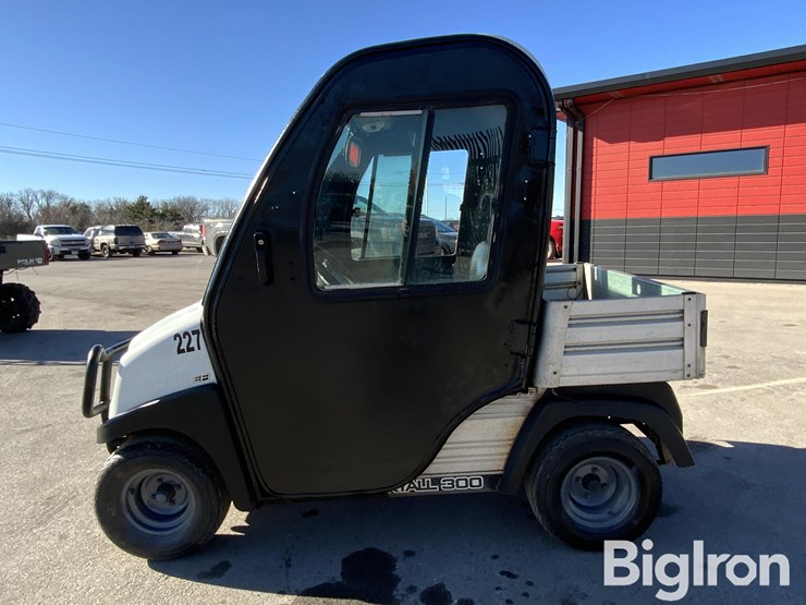 2017-club-car-carryall-300-image-13