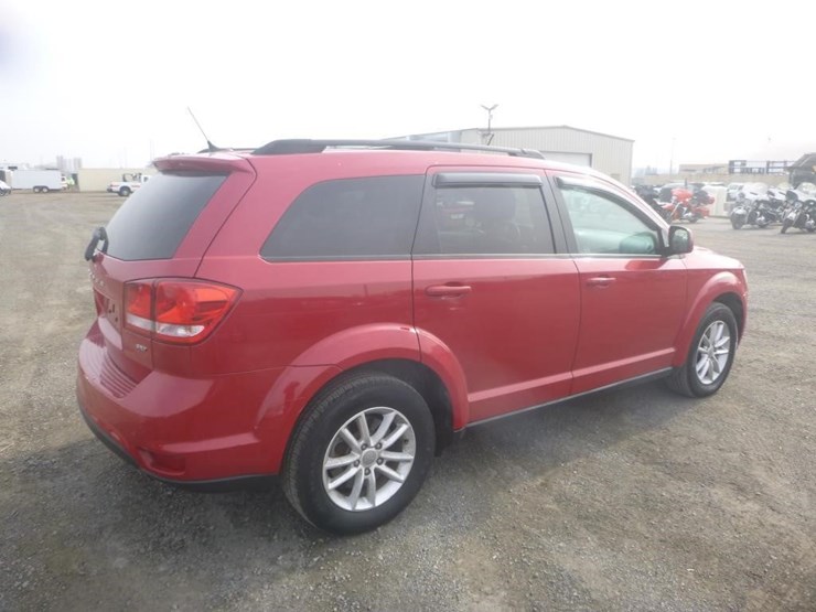 2015-dodge-journey-image-3