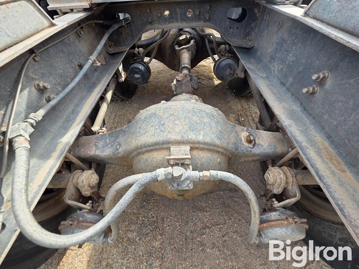 1984-international-f-4370-image-15