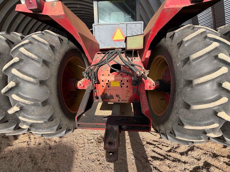 1979-versatile-835-image-8