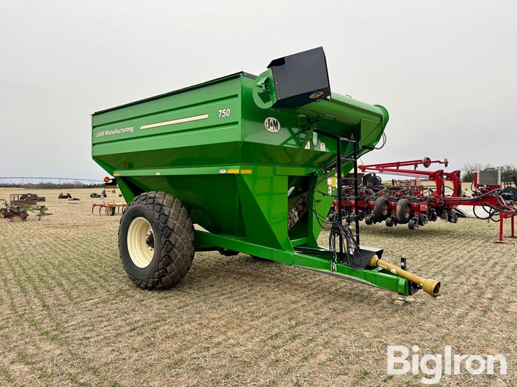 2011-j&m-750-image-3