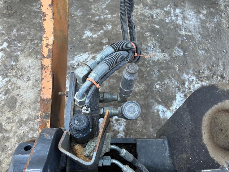 2021-case-321f-image-12