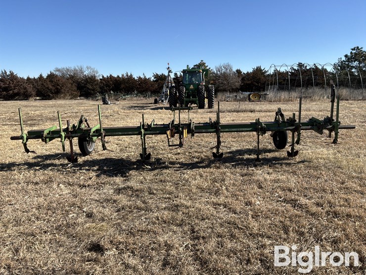 john-deere-3-pt-cultivator/ditcher-image-6