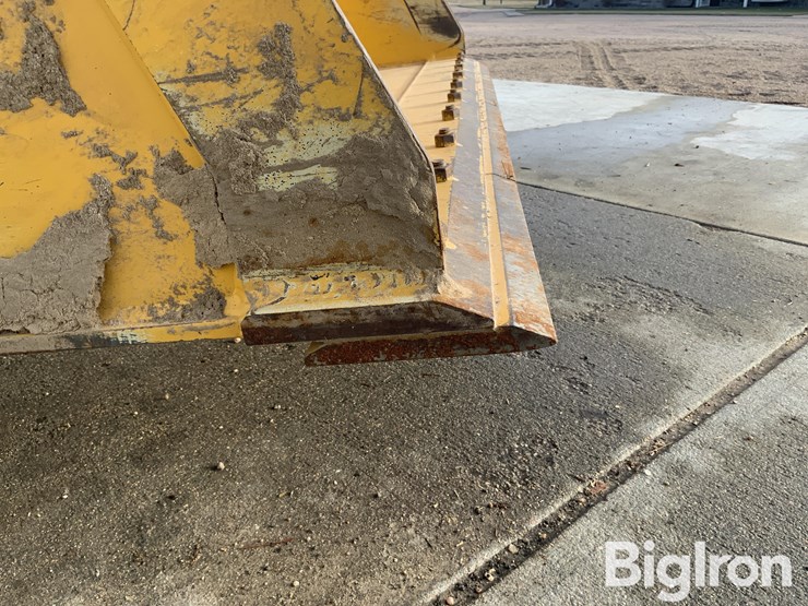 2012-deere-244j-image-17