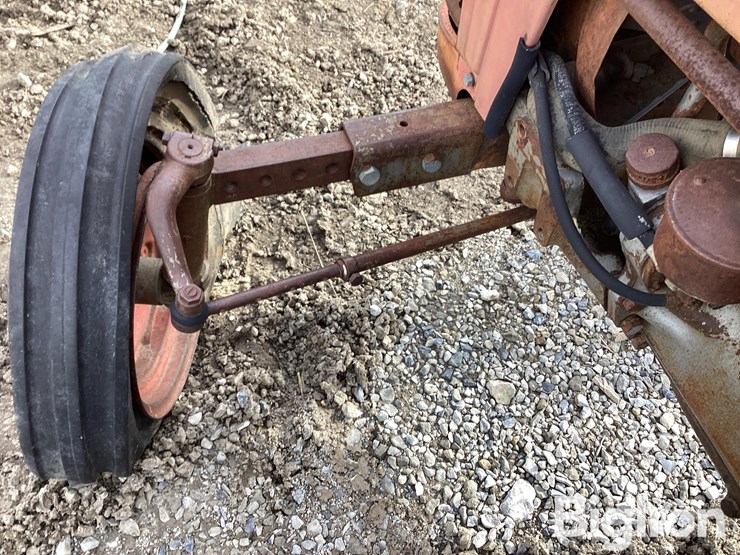 1958-massey-ferguson-65-image-11