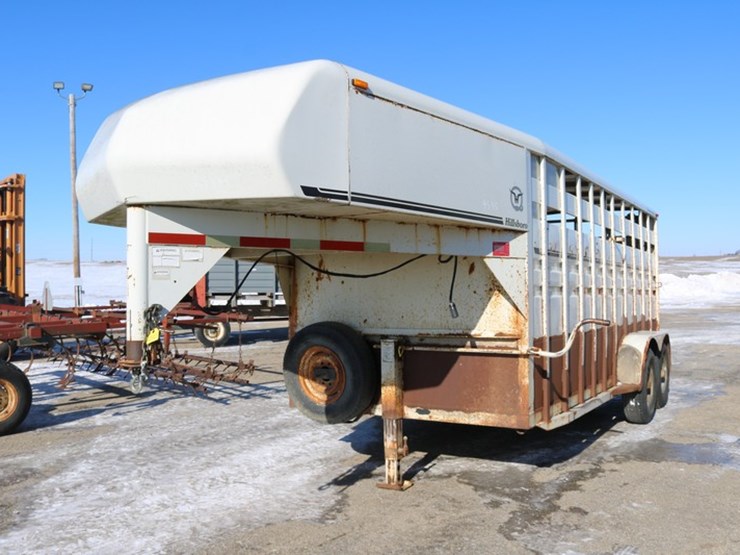 #4141-•-1998-hillsboro-16'-livestock-trailer-image-5