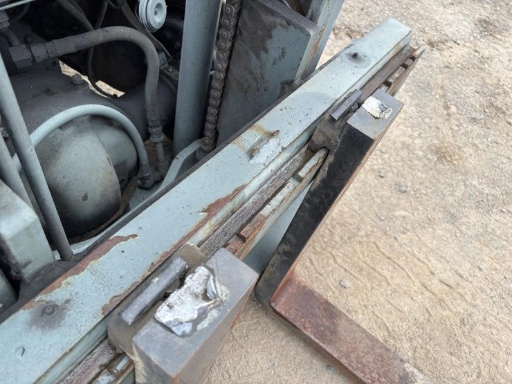 2005-nissan-mcpl02a25lv-image-12