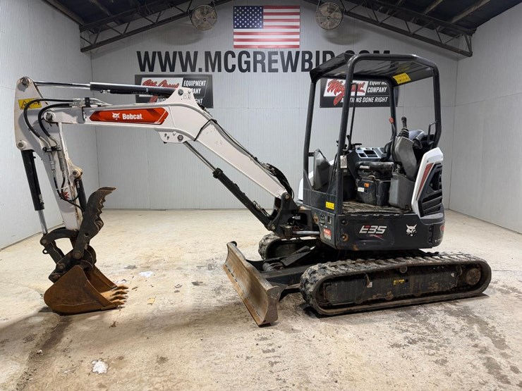 2023-bobcat-e35-image-1