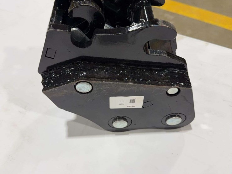 sdlanch-mini-excavator-quick-attach-image-1