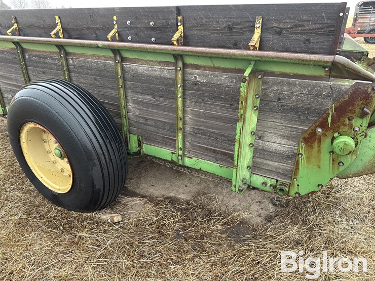 john-deere-220-image-14