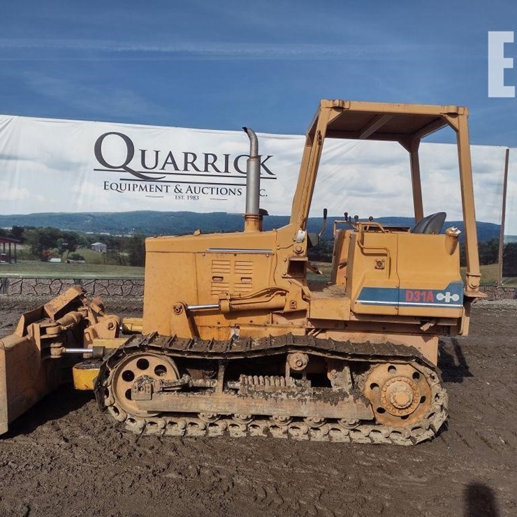 KOMATSU D31A-17