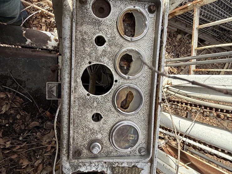 1970-caterpillar-t40b-image-13