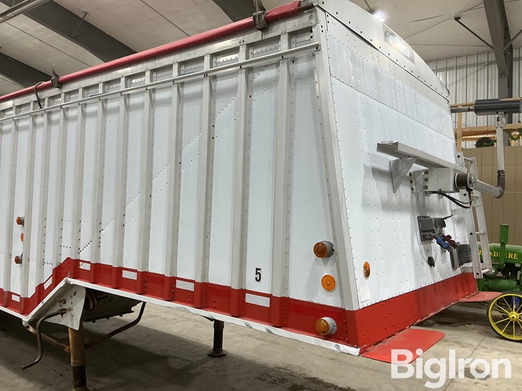 1982-cornhusker-grain-image-20