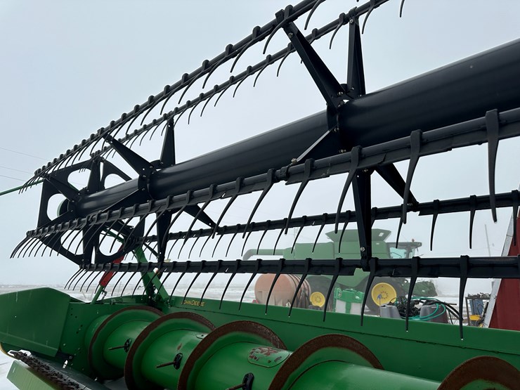 2015-john-deere-635f-image-37