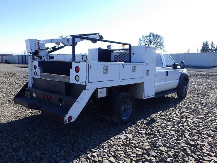 2006-ford-f550-image-4