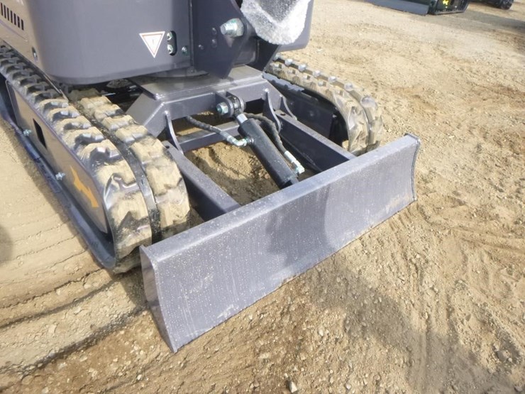 2025-agt-mx15rx-hydraulic-excavator-image-16