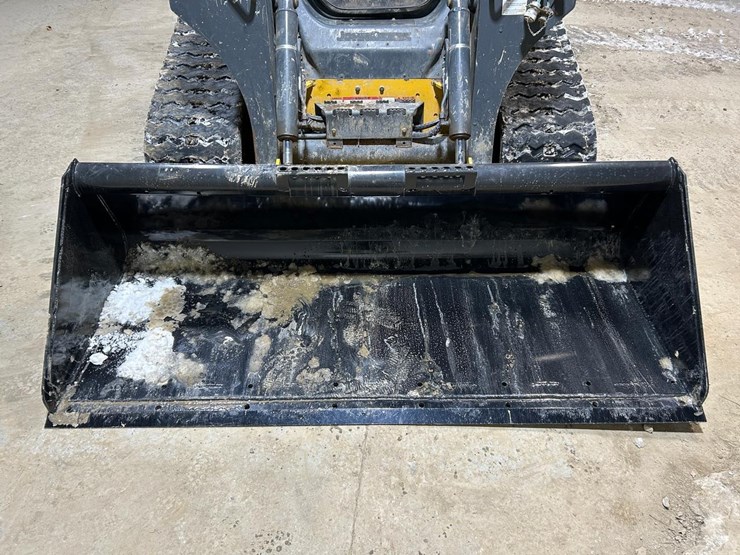 2023-deere-325g-image-9