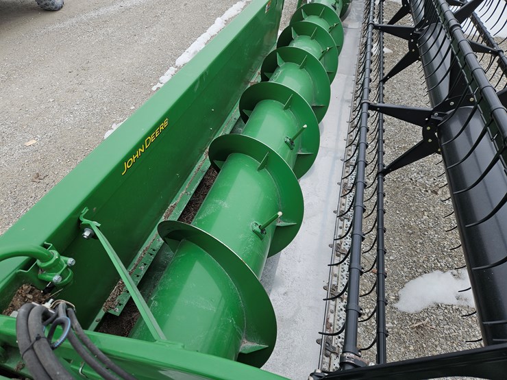 john-deere-630f-image-10