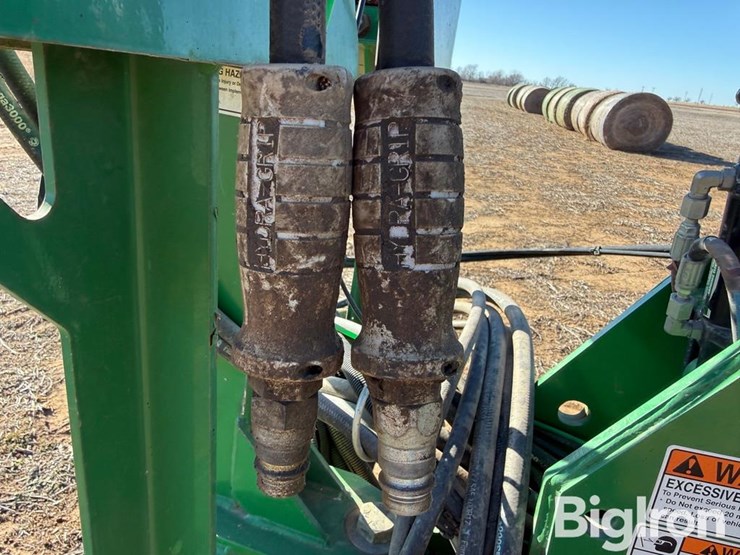 great-plains-yp4024a-3115-31r15-planter-image-15