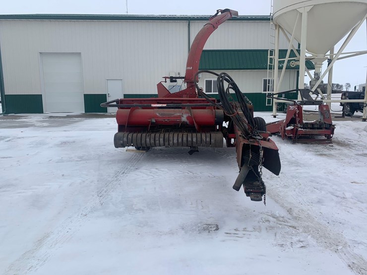 case-8725-forage-chopper-image-2