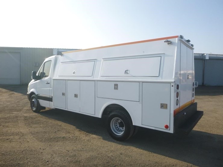 2017-utility-van-image-4