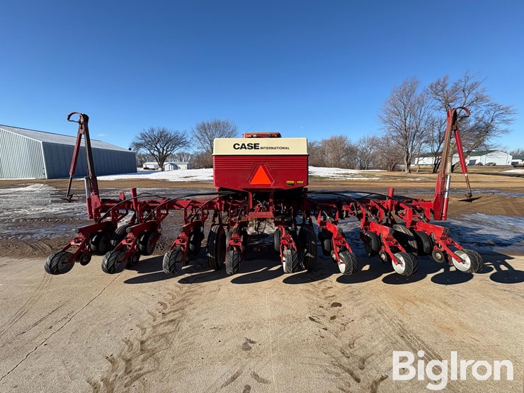 international-900-cyclo-air-image-6