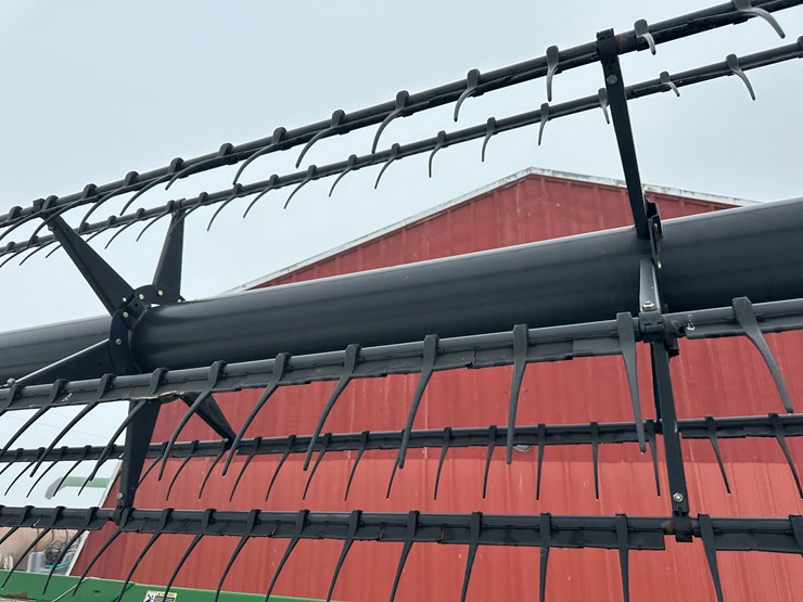 2015-john-deere-635f-image-29