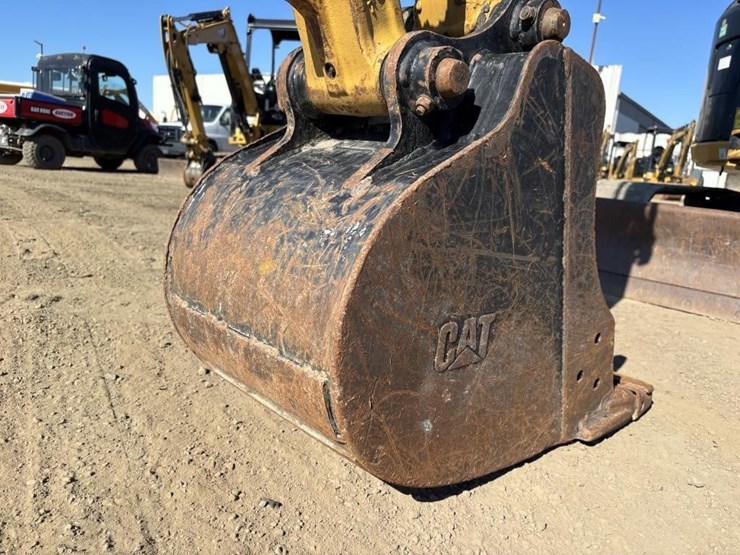 2022-caterpillar-303.5-image-17