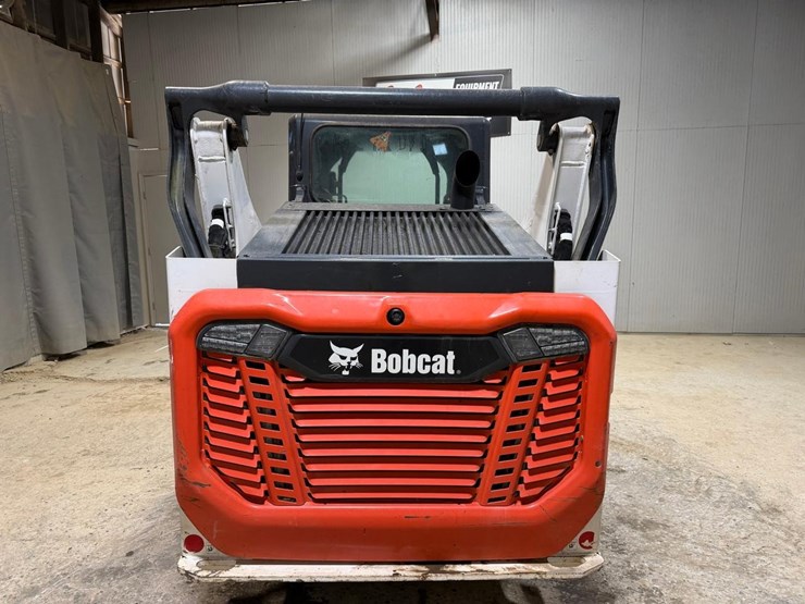 2020-bobcat-t64-image-4